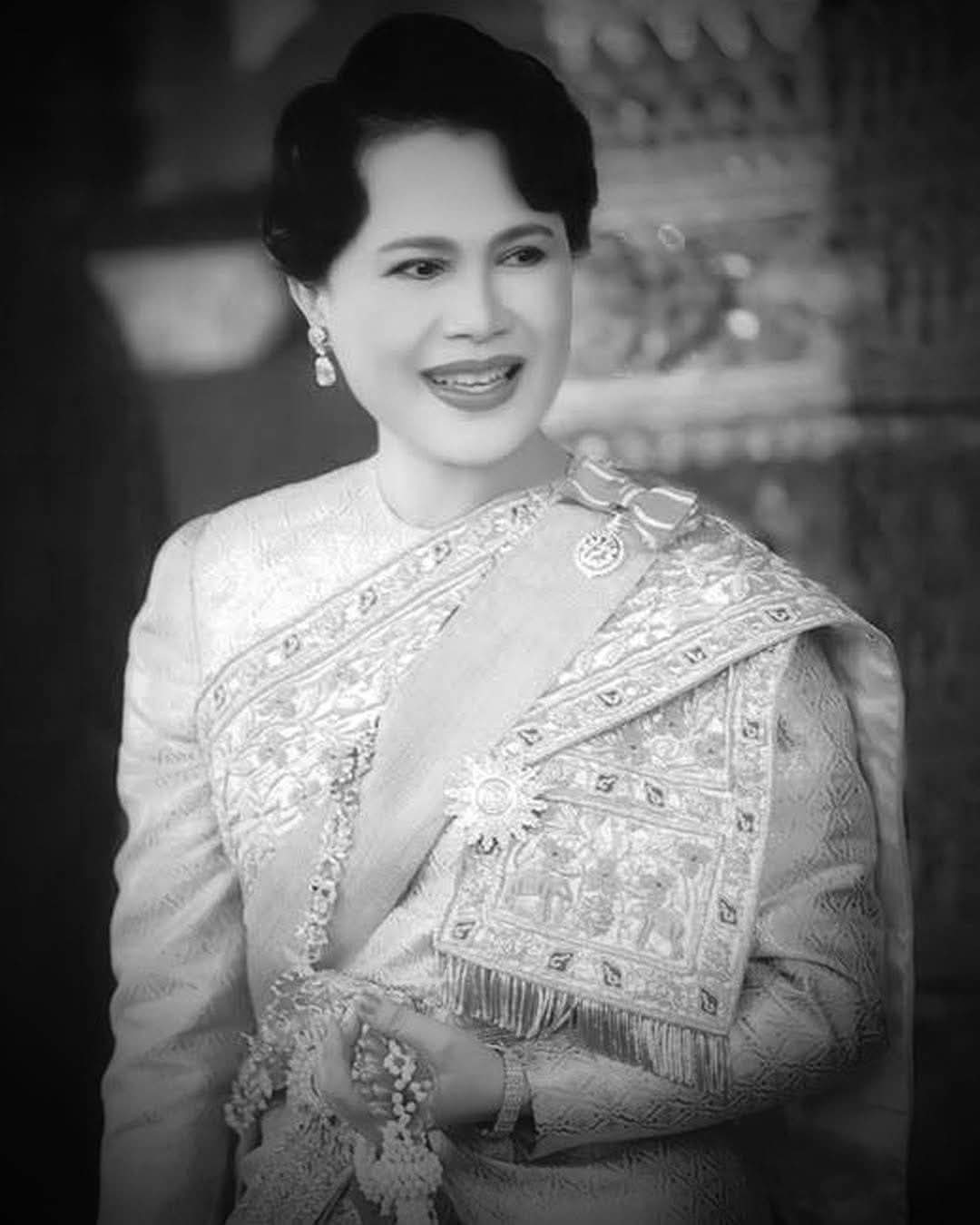 ถวายอาลัย